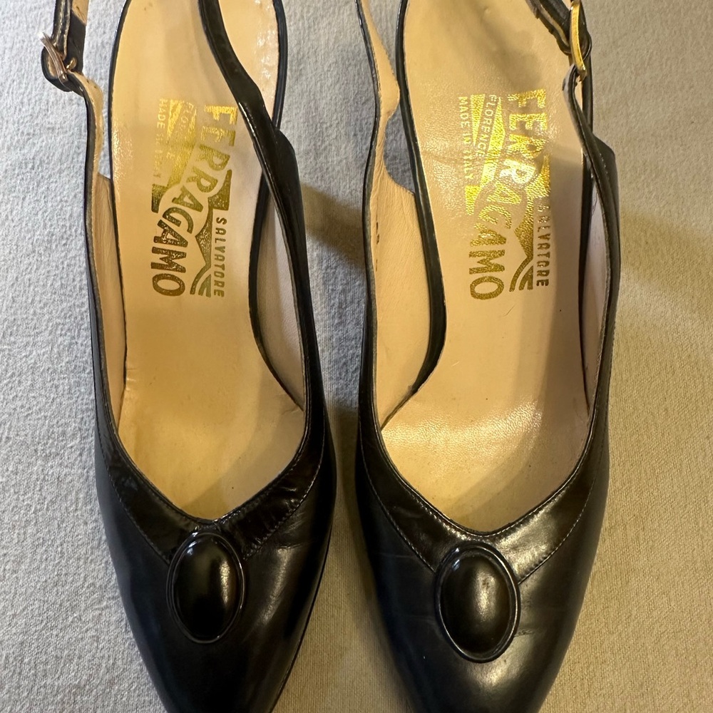 Salvatore Ferragamo Black Leather Pump